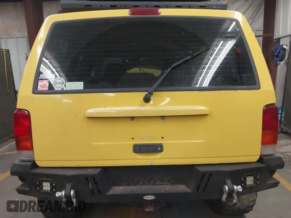 2001 Jeep Cherokee Sport with VIN 1J4FF48S41L580319, listed as a IAAI auction lot 42064564 with 257,534 mi miles and . Bid and sale history available at DreamBid. Image 16.