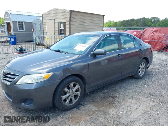 2011 Toyota Camry LE z VIN 4T4BF3EK3BR200855, wystawiony jako IAAI lot #42134686 z przebiegiem 248 776 mil mil oraz . Historia ofert i sprzedaży dostępna na DreamBid. Obrazek 17.