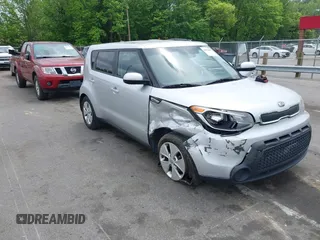 2015 Kia Soul z VIN KNDJN2A27F7783710, wystawiony jako IAAI lot #42076877 z przebiegiem 104 349 mil mil oraz . Historia ofert i sprzedaży dostępna na DreamBid. Obrazek 1.