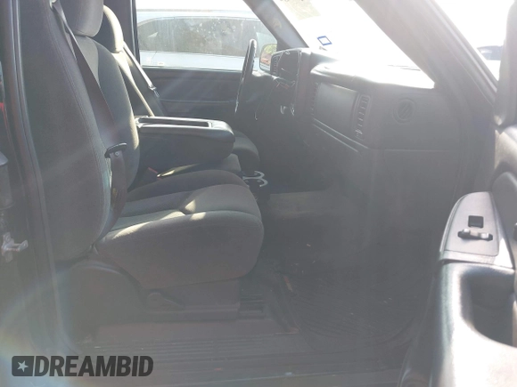 2005 Chevrolet Silverado 1500 LS with VIN 2GCEC19V951272494, listed as a IAAI auction lot 42058943 with 157,126 mi miles and . Bid and sale history available at DreamBid. Image 5.