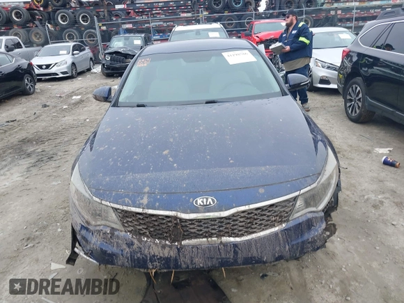2018 Kia Optima LX with VIN 5XXGT4L33JG211888, listed as a IAAI auction lot 41198586 with 130,000 mi miles. Bid and sale history available at carsss.com. Image 13.