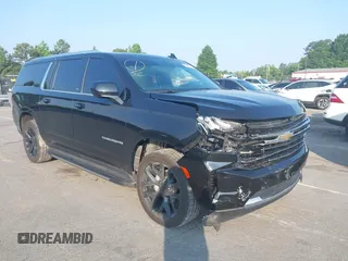 2023 Chevrolet Suburban LT z VIN 1GNSKCKD4PR250410, wystawiony jako IAAI lot #42404471 z przebiegiem 71 552 mil mil oraz . Historia ofert i sprzedaży dostępna na DreamBid. Obrazek 1.
