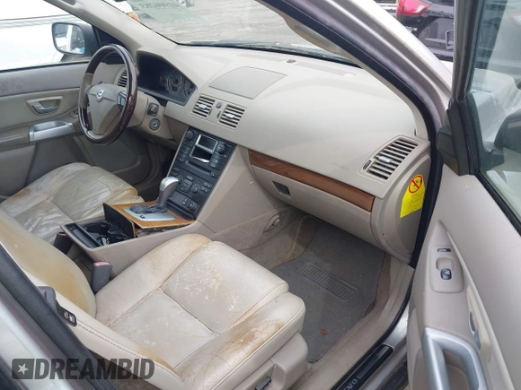 2004 Volvo XC90 with VIN YV1CZ59H741124995, listed as a IAAI auction lot 41906283 with 179,793 mi miles. Bid and sale history available at carsss.com. Image 5.