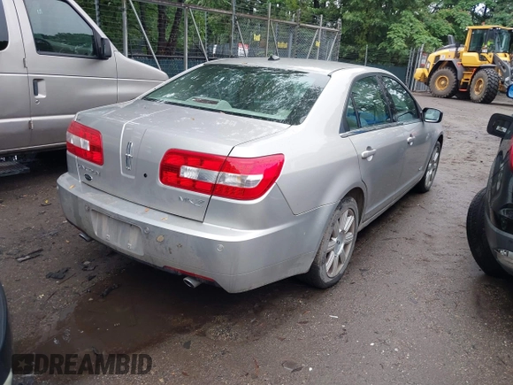 2008 Lincoln MKZ z VIN 3LNHM26T28R647608, wystawiony jako IAAI lot #42527530 z przebiegiem 118 720 mil mil oraz . Historia ofert i sprzedaży dostępna na DreamBid. Obrazek 4.