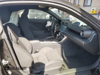 2023 Toyota 86 с VIN JF1ZNBC12P8764877, выставлен на аукционе Copart как лот 46366985 с пробегом 35 570 миль миль и Списание • Salvage title. История ставок и продаж доступна на DreamBid. Изображение 10.