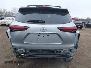 2024 Toyota Highlander LE with VIN 5TDKDRBH3RS532227, listed as a IAAI auction lot 41344982 with 10,116 mi miles and . Bid and sale history available at DreamBid. Image 18.
