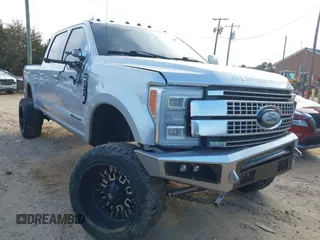 2017 Ford F-250 Lariat z VIN 1FT7W2BT8HED23694, wystawiony jako IAAI lot #41503058 z przebiegiem 193 750 mil mil oraz . Historia ofert i sprzedaży dostępna na DreamBid. Obrazek 1.