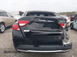 2015 Chrysler 200 Limited z VIN 1C3CCCAB3FN709964, wystawiony jako IAAI lot #41851090 z przebiegiem 146 007 mil mil oraz . Historia ofert i sprzedaży dostępna na DreamBid. Obrazek 17.