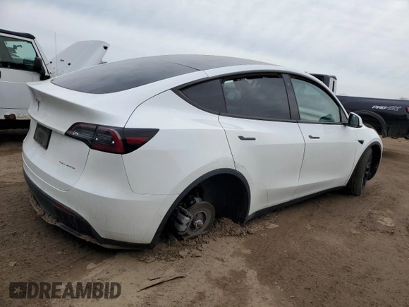 2020 Tesla Model Y Long Range with VIN 5YJYGDEE8LF008346, listed as a Copart auction lot 52863725 with 60,378 mi miles and Salvage Title. Bid and sale history available at DreamBid. Image 3.