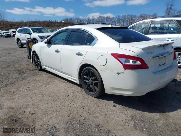 2011 Nissan Maxima 3.5 S with VIN 1N4AA5AP7BC863931, listed as a IAAI auction lot 41930873 with 154,704 mi miles. Bid and sale history available at carsss.com. Image 3.