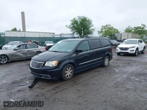 2012 Chrysler Town & Country Touring z VIN 2C4RC1BG2CR326214, wystawiony jako IAAI lot #42375949 z przebiegiem 144 295 mil mil oraz . Historia ofert i sprzedaży dostępna na DreamBid. Obrazek 2.