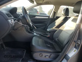 2013 Volkswagen Passat SE with VIN 1VWBH7A39DC080922, listed as a Copart auction lot 48491425 with 121,980 mi miles and Salvage title. Bid and sale history available at DreamBid. Image 7.