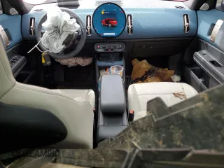 2025 MINI Countryman S with VIN WMZ23GA09S7P45511, listed as a Copart auction lot 58399045 with 9,368 mi miles and Salvage title. Bid and sale history available at DreamBid. Image 8.