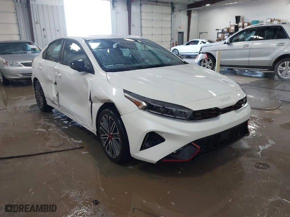 2024 Kia Forte GT with VIN 3KPF44AC9RE840345, listed as a IAAI auction lot 41587528 with 2,920 mi miles. Bid and sale history available at carsss.com. Image 1.