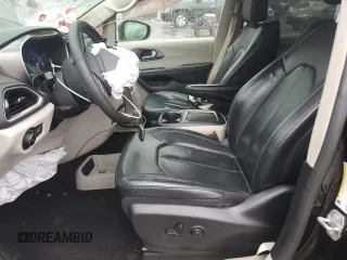 2022 Chrysler Pacifica Touring L with VIN 2C4RC1BGXNR190806, listed as a Copart auction lot 56557535 with 47,170 mi miles and Salvage Title. Bid and sale history available at DreamBid. Image 7.