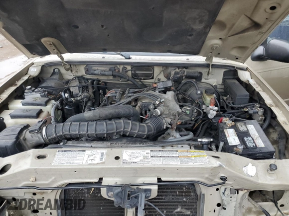 2000 Ford Ranger XL with VIN 1FTYR14V1YTA25925, listed as a Copart auction lot 42436315 with 199,952 mi miles and Salvage Title. Bid and sale history available at DreamBid. Image 13.