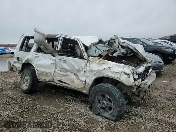 2001 Isuzu Trooper S z VIN JACDJ58X817J18687, wystawiony jako Copart lot #45499675 z przebiegiem Nie podano mil oraz Szkoda całkowita • Salvage title. Historia ofert i sprzedaży dostępna na DreamBid. Obrazek 11.