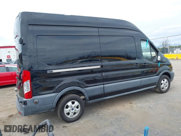 2017 Ford Transit z VIN 1FTYR2XM0HKB54687, wystawiony jako IAAI lot #41608746 z przebiegiem 57 744 mil mil oraz . Historia ofert i sprzedaży dostępna na DreamBid. Obrazek 4.