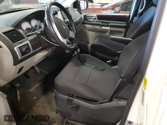 2010 Dodge Grand Caravan Crew with VIN 2D4RN6DX5AR499360, listed as a Copart auction lot 49604025 with 100,222 mi miles and Non Repairable. Bid and sale history available at DreamBid. Image 7.