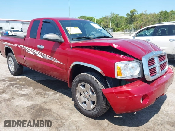 2006 Dodge Dakota SLT with VIN 1D7HE42K96S570558, listed as a IAAI auction lot 42016089 with 144,365 mi miles and . Bid and sale history available at carsss.com. Image 1.
