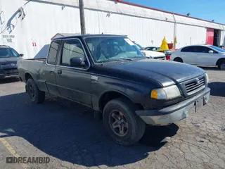 1998 Mazda B-Series 2WD Truck SE with VIN 4F4YR16C5WTM33635, listed as a IAAI auction lot 42067965 with 238,214 mi miles. Bid and sale history available at carsss.com. Image 1.
