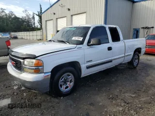 2000 GMC New Sierra 1500 SLE with VIN 2GTEC19T3Y1113859, listed as a Copart auction lot 75319944 with 303,844 mi miles and Salvage Title. Bid and sale history available at carsss.com. Image 1.