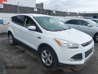 2016 Ford Escape SE z VIN 1FMCU0GX9GUB99648, wystawiony jako IAAI lot #42429058 z przebiegiem 97 724 mil mil oraz . Historia ofert i sprzedaży dostępna na DreamBid. Obrazek 1.