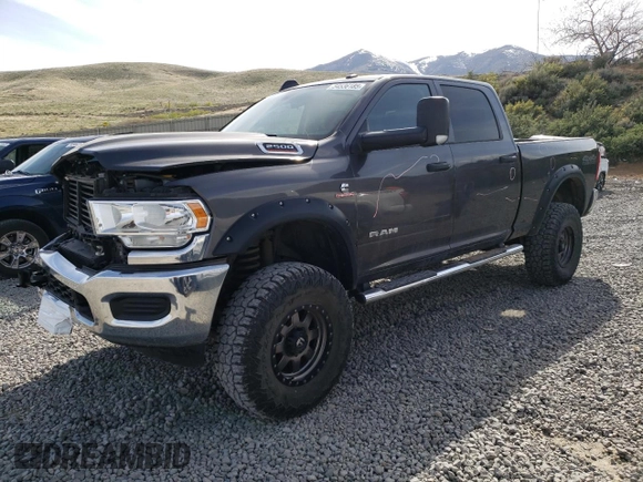 2019 Ram 2500 Tradesman z VIN 3C6UR5CL5KG579857, wystawiony jako Copart lot #54536185 z przebiegiem 37 436 mil mil oraz Szkoda całkowita • Salvage title. Historia ofert i sprzedaży dostępna na DreamBid. Obrazek 1.