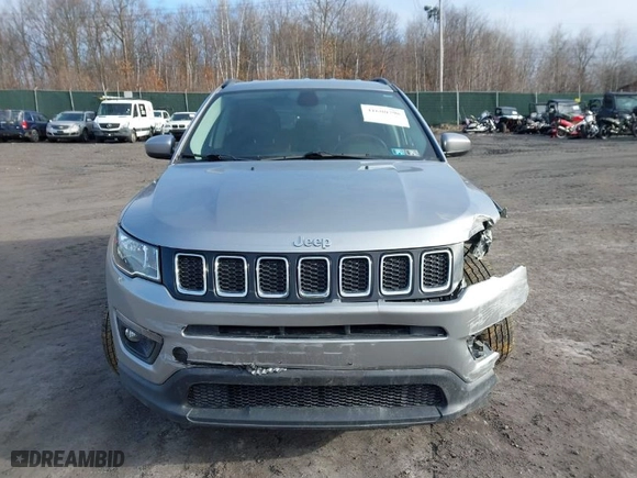 2019 Jeep Compass Latitude with VIN 3C4NJDBB8KT596800, listed as a IAAI auction lot 41600790 with 78,708 mi miles. Bid and sale history available at carsss.com. Image 12.