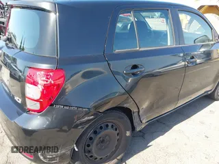 2009 Scion xD z VIN JTKKU104X9J044237, wystawiony jako IAAI lot #42544426 z przebiegiem 135 648 mil mil oraz . Historia ofert i sprzedaży dostępna na DreamBid. Obrazek 6.