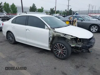 2014 Volkswagen Jetta SE с VIN 3VWD17AJ5EM390433, выставлен на аукционе IAAI как лот 42432308 с пробегом 257 086 миль миль и . История ставок и продаж доступна на DreamBid. Изображение 1.