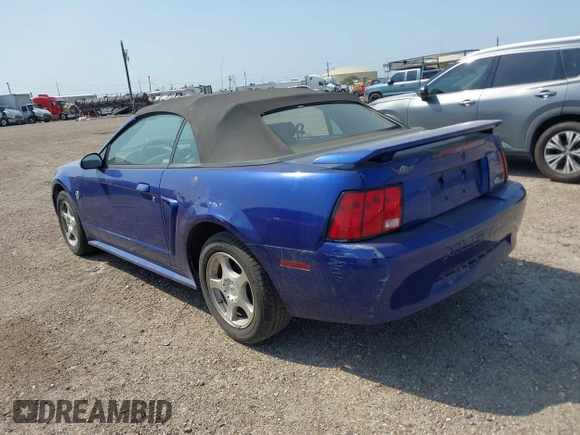 2004 Ford Mustang Deluxe with VIN 1FAFP44454F126387, listed as a IAAI auction lot 41948123 with 114,686 mi miles. Bid and sale history available at carsss.com. Image 3.