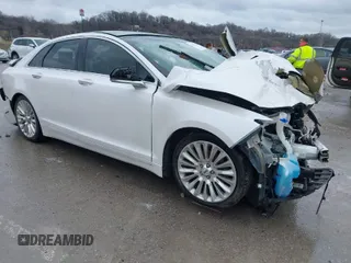 2016 Lincoln MKZ with VIN 3LN6L2JK6GR605580, listed as a IAAI auction lot 41453116 with Not Provided miles. Bid and sale history available at carsss.com. Image 1.