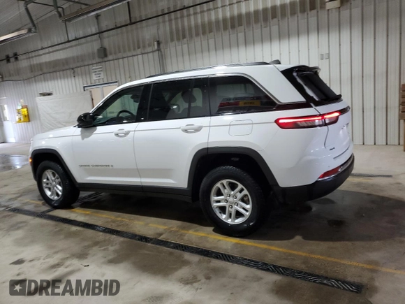 2023 Jeep Grand Cherokee Laredo z VIN 1C4RJHAG5PC530553, wystawiony jako Copart lot #53996845 z przebiegiem 38 456 mil mil oraz Szkoda całkowita • Salvage title. Historia ofert i sprzedaży dostępna na DreamBid. Obrazek 2.