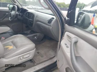 2005 Toyota Sequoia SR5 with VIN 5TDBT44A05S255200, listed as a IAAI auction lot 42215046 with 194,891 mi miles and . Bid and sale history available at DreamBid. Image 5.