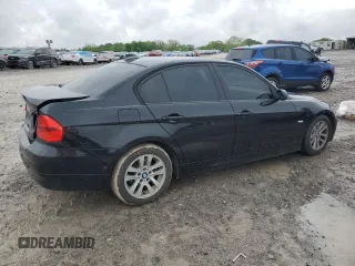 2006 BMW 3 Series 325i z VIN WBAVB13546KX39539, wystawiony jako Copart lot #54245225 z przebiegiem 217 453 mil mil oraz Czysty tytuł • Clean title. Historia ofert i sprzedaży dostępna na DreamBid. Obrazek 3.