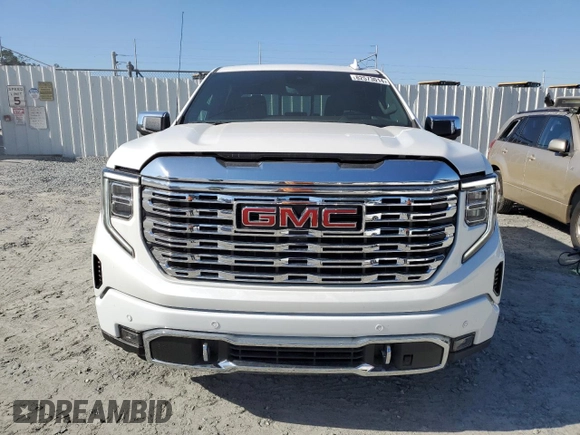 2024 GMC Sierra 1500 with VIN 1GTPHGE84RZ136817, listed as a Copart auction lot 82573014 with 19,929 mi miles and Non Repairable. Bid and sale history available at DreamBid. Image 5.