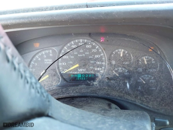 2001 Chevrolet Silverado 1500 LS with VIN 2GCEC19V011162458, listed as a IAAI auction lot 41731501 with 194,931 mi miles. Bid and sale history available at carsss.com. Image 7.
