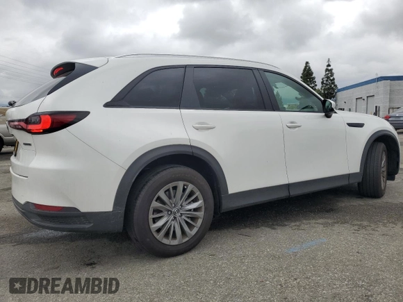 2024 Mazda CX-90 Select z VIN JM3KKAHD5R1187895, wystawiony jako Copart lot #53903385 z przebiegiem 4 639 mil mil oraz Szkoda całkowita • Salvage title. Historia ofert i sprzedaży dostępna na DreamBid. Obrazek 3.