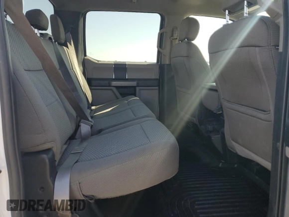2020 Ford F-150 XL z VIN 1FTFW1E41LKD20849, wystawiony jako Copart lot #55774935 z przebiegiem 171 239 mil mil oraz Czysty tytuł • Clean title. Historia ofert i sprzedaży dostępna na DreamBid. Obrazek 10.