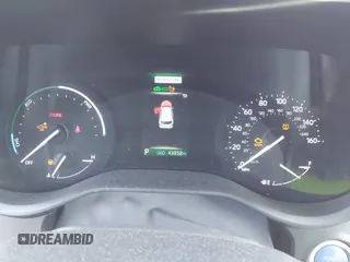 2024 Toyota Sienna XLE z VIN 5TDYRKEC1RS190859, wystawiony jako IAAI lot #41851312 z przebiegiem 43 858 mil mil oraz . Historia ofert i sprzedaży dostępna na DreamBid. Obrazek 7.