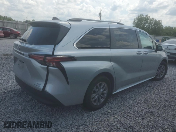 2022 Toyota Sienna XLE with VIN 5TDJRKEC3NS087440, listed as a Copart auction lot 55144735 with 35,050 mi miles and Salvage Title. Bid and sale history available at DreamBid. Image 3.