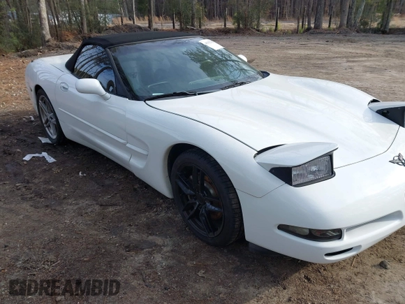 1998 Chevrolet Corvette with VIN 1G1YY32GXW5121890, listed as a IAAI auction lot 41552232 with 67,158 mi miles. Bid and sale history available at carsss.com. Image 1.