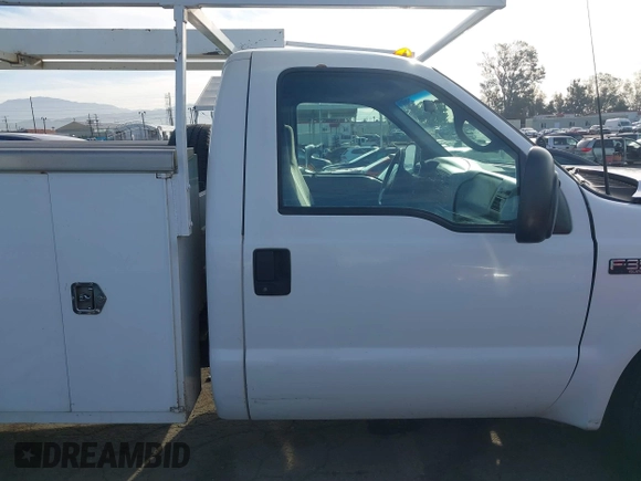 2001 Ford F-350 with VIN 1FDSF34S31EC24884, listed as a IAAI auction lot 41803795 with 254,862 mi miles and . Bid and sale history available at DreamBid. Image 13.