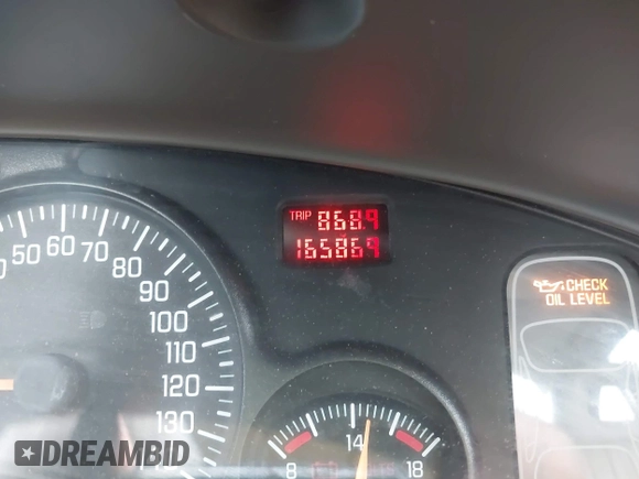 2001 Pontiac Bonneville SE z VIN 1G2HX54K814258899, wystawiony jako IAAI lot #42260783 z przebiegiem 165 869 mil mil oraz . Historia ofert i sprzedaży dostępna na DreamBid. Obrazek 7.