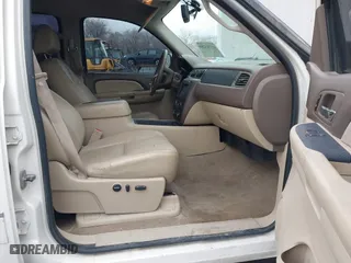 2009 Chevrolet Silverado 1500 LTZ with VIN 3GCEK33379G278538, listed as a IAAI auction lot 41713259 with 228,197 mi miles. Bid and sale history available at carsss.com. Image 5.