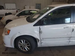 2016 Dodge Grand Caravan SXT with VIN 2C4RDGCGXGR270432, listed as a IAAI auction lot 41625288 with 147,194 mi miles. Bid and sale history available at carsss.com. Image 6.