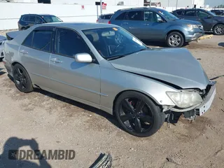 2003 Lexus IS 300 with VIN JTHBD192X30072155, listed as a IAAI auction lot 40946081 with 186,326 mi miles. Bid and sale history available at carsss.com. Image 1.