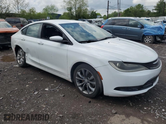 2015 Chrysler 200 S with VIN 1C3CCCBG4FN527099, listed as a Copart auction lot 55499465 with 87,403 mi miles and Salvage Title. Bid and sale history available at DreamBid. Image 4.