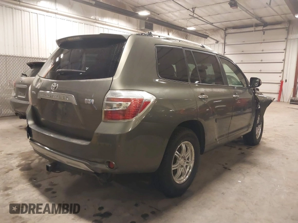 2008 Toyota Highlander Hybrid with VIN JTEEW41A382010228, listed as a IAAI auction lot 41714620 with 152,323 mi miles. Bid and sale history available at carsss.com. Image 4.